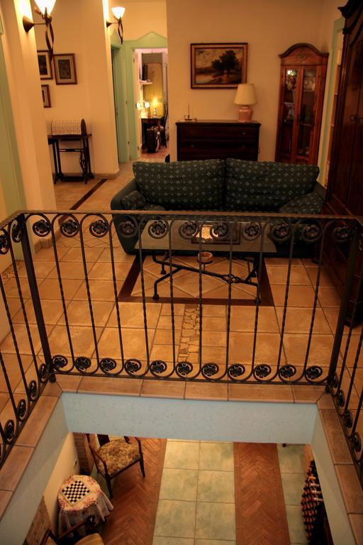 La Corte Del Cavaliere Bed & Breakfast カルデラーラ・ディ・レーノ エクステリア 写真
